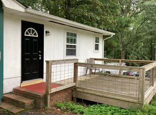 72 Maple Ln, Travelers Rest, SC 29690