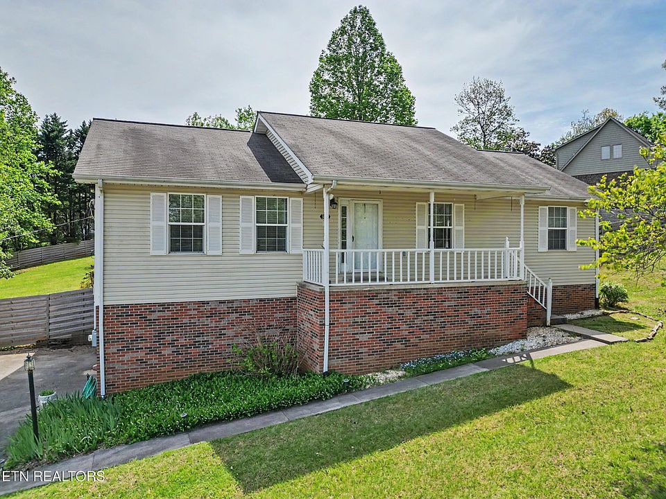 1st image of 862 Hinkle Estates Dr