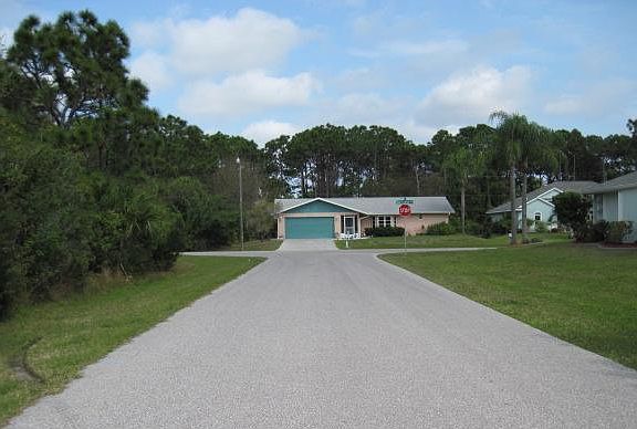 3rd image of 9347 El Campo Ave
