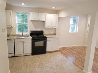 18 Rancocas Ave, Clementon, NJ 08021