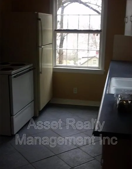 120 Holston Ct E — Photo 9