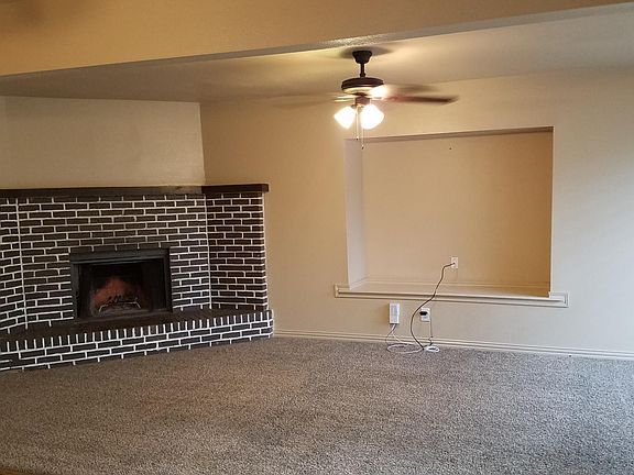 3rd image of 1820 Buena Vista St