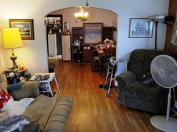 3rd image of 508 S Marion Ave