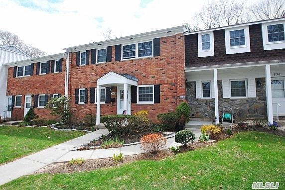 1st image of 858 Village Dr