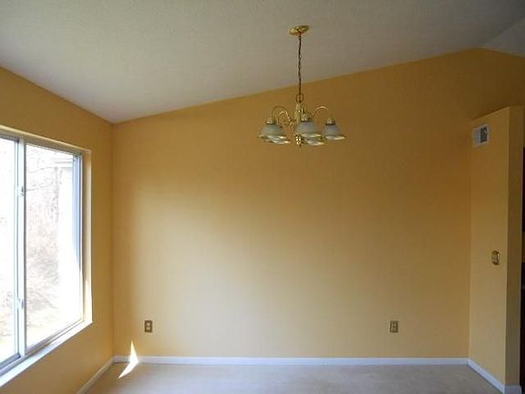 4th image of 4451 N Shore Dr