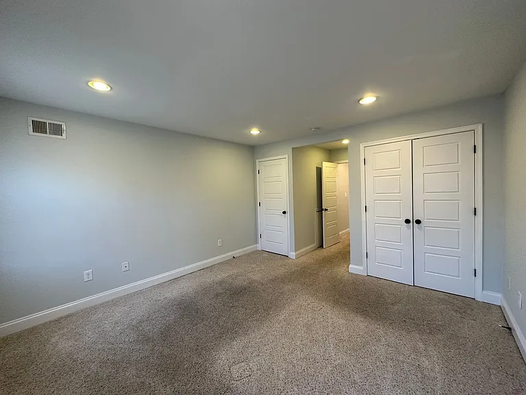 305 S Ann St — Photo 16