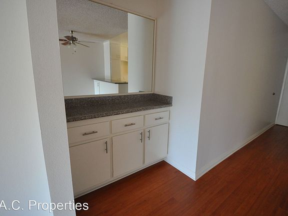 5th image of 12245 Chandler Blvd #103