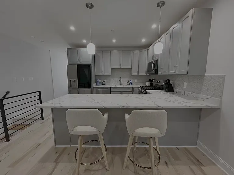 1331 Queen St NE — Photo 10