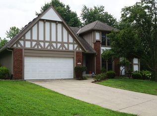 8901 W 113th St, Overland Park, KS 66210