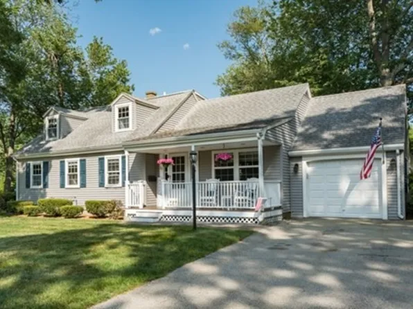 22 Bald Eagle Rd, Weymouth, MA 02190