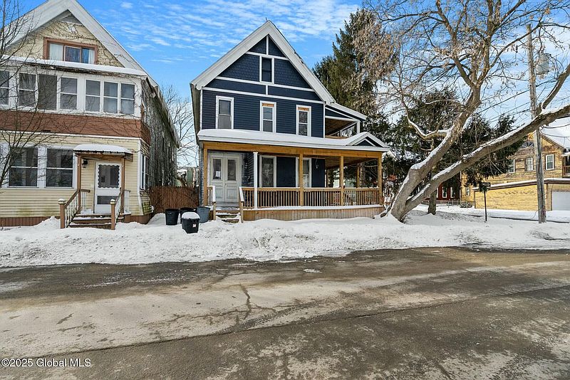 3rd image of 27 Milton Avenue