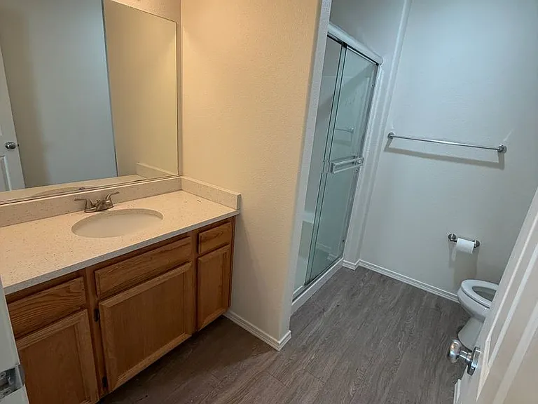 4905 Montague Ln — Photo 22