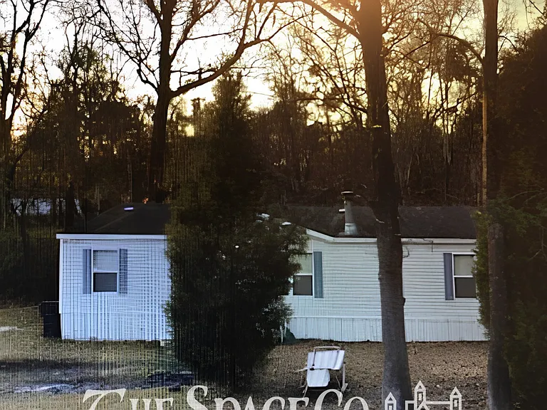 255 Mitton Rd — Photo 1