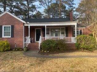 2008 Sterling Point Dr, Portsmouth, VA 23703