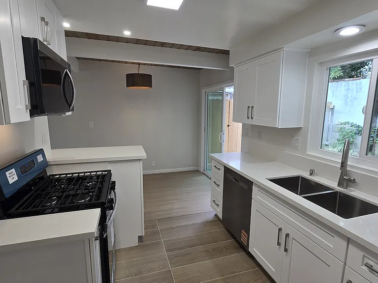 2688 Lake Ave #2690 — Photo 12