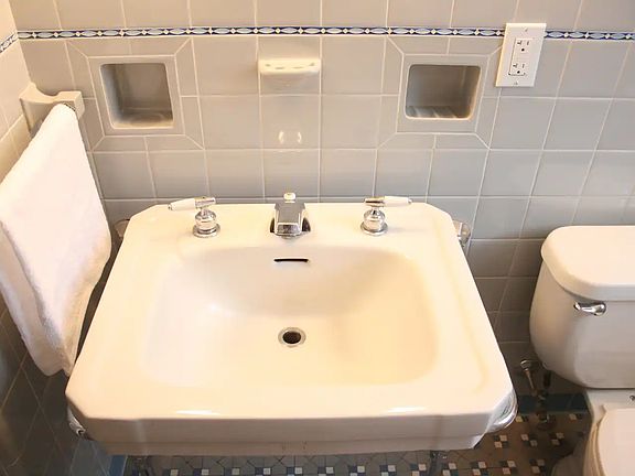 3rd image of 2496 Weston Ave #1