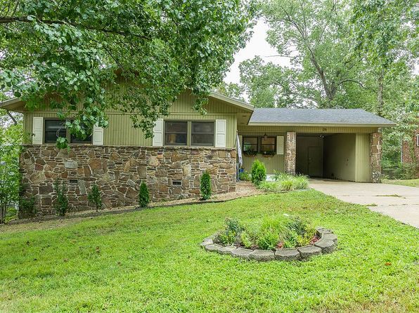 26 Elizabeth Dr
