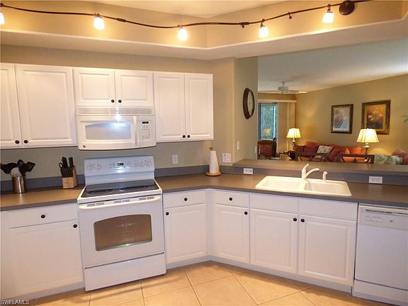 4th image of 9661 Hemingway Ln APT 3201