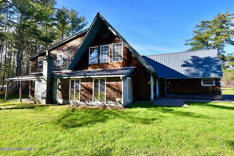 3rd image of 163 Sawmill Drive