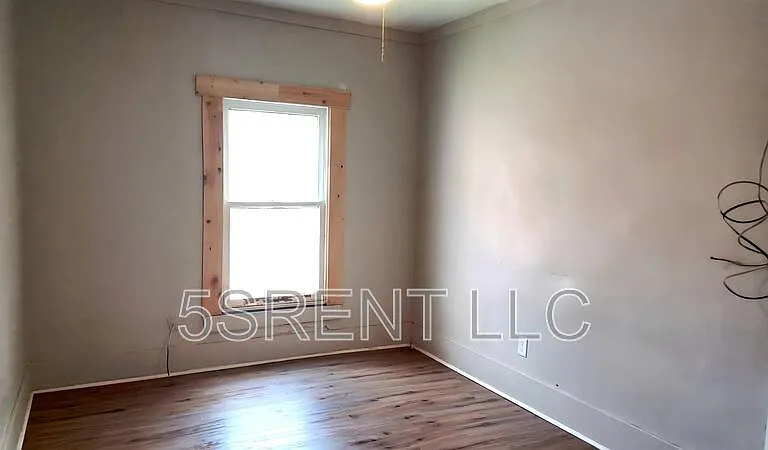 85 W 2nd St #4 — Photo 7