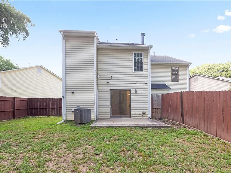 1585 Springleaf Point SE — Photo 22