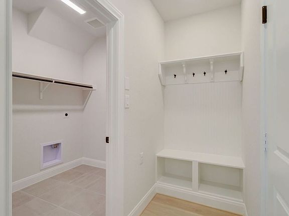 Mud room and laundry