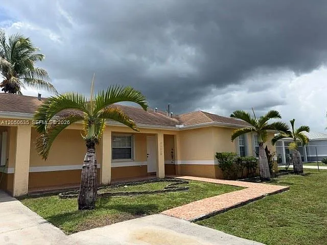 4 bed, 2.0 bath, $3,300 — Photo 3