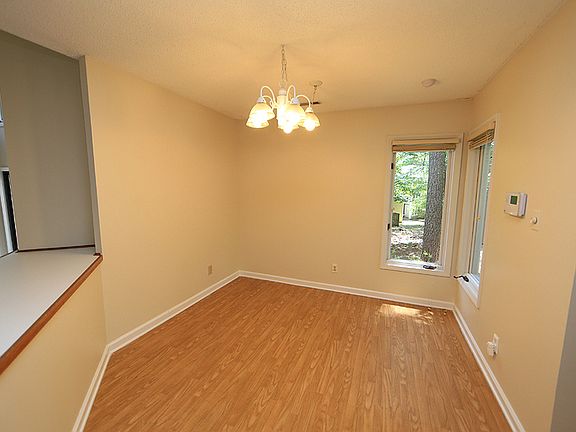 5th image of 5009 Pine Cone Dr