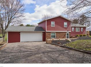 2552 Ranfield Rd, Mogadore, OH 44260