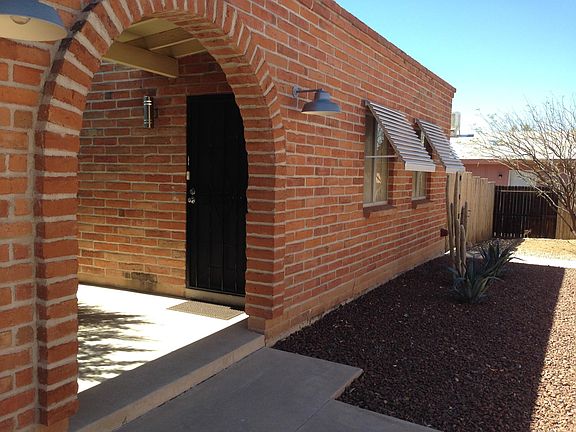Front entry with security door for fresh air into the unit!