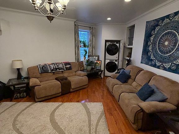 4th image of 1027 Ridge Ave APT 306