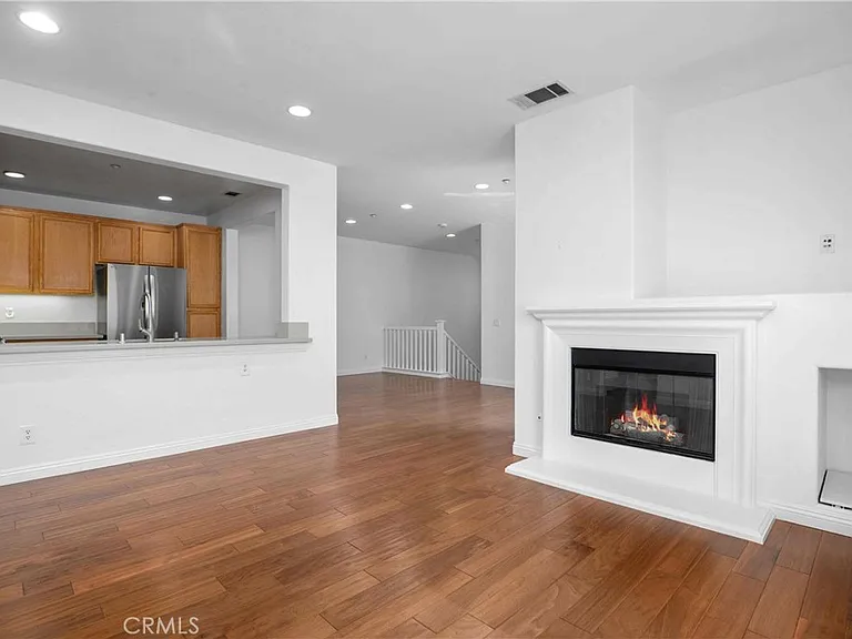 1216 McFadden Dr — Photo 3
