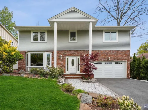 50 Hickory St, Englewood Cliffs, NJ 07632