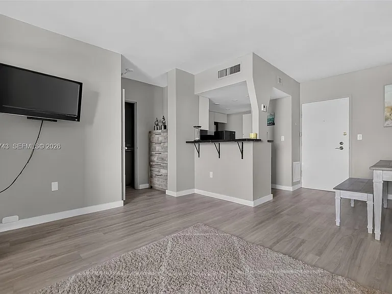 800 West Ave #533 — Photo 21