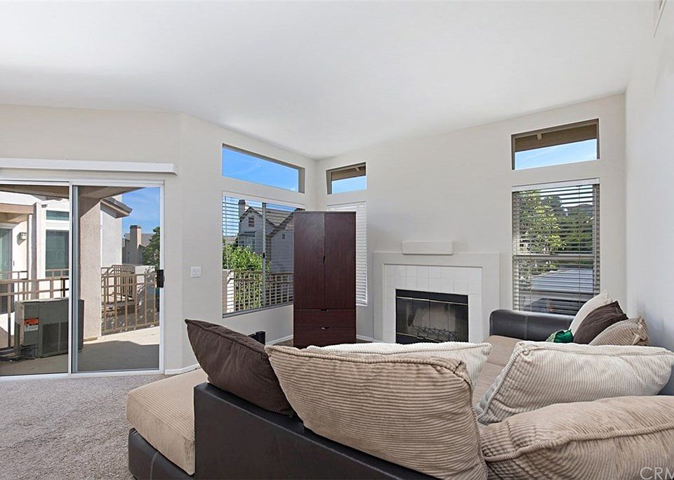 1st image of 1072 S Country Glen Way