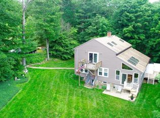 126 Westwood Dr, Sturbridge, MA 01566