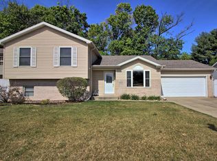 2420 Sea Horse St, Portage, IN 46368