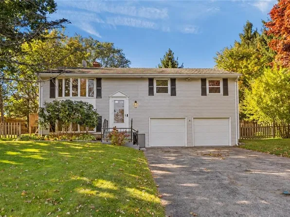 45 Wilkey Ave, Portsmouth, RI 02871