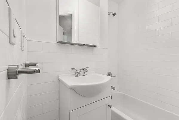 Rented by Loftey LLC | media 18