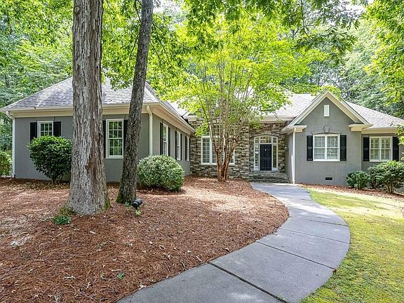 3rd image of 203 Habersham Pl
