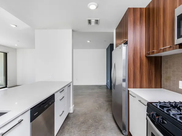 H Wood Apartments LLC, 5727 La Mirada Ave APT 309, Los Angeles, CA 90038