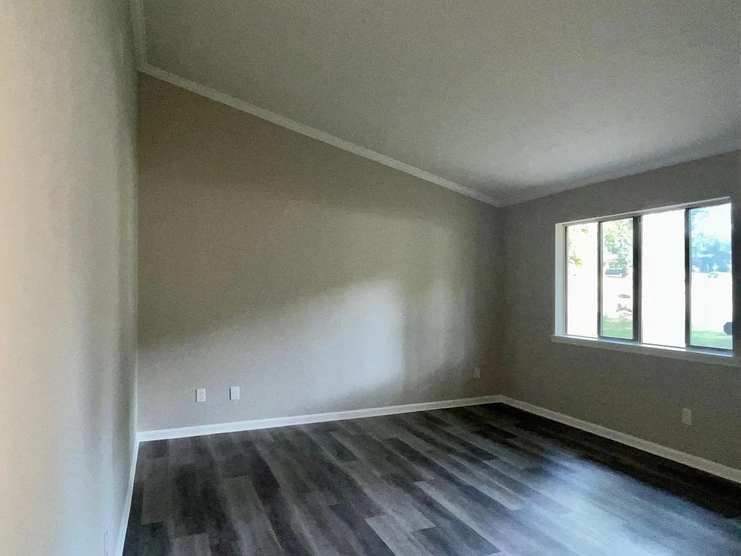 3 Bed/1.5 Bath Ranch In Serene Neighborhood! — Photo 2