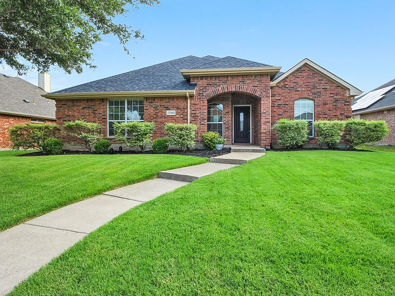 13463 Four Willows Dr — Photo 1
