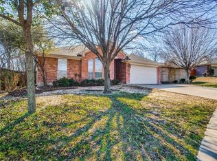 500 Harbor Crest Rd, Azle, TX 76020