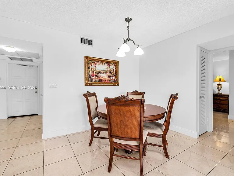 2800 N Palm Aire Dr #309 — Photo 5