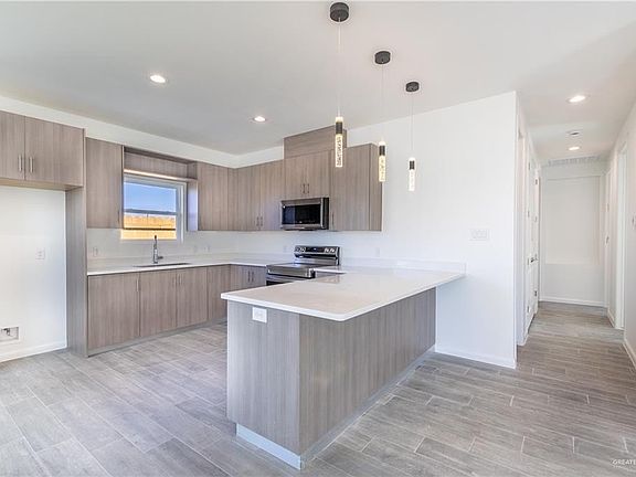 2nd image of 5808 Ozark Ave #4