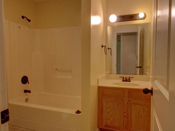 2nd image of 407 Saint Pierre Blvd