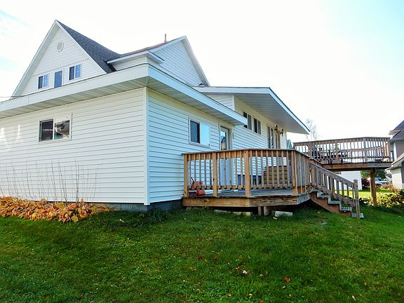 5th image of 354 Lake St