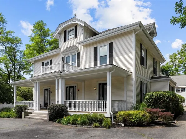 24 Union St APT D, Rockland, MA 02370