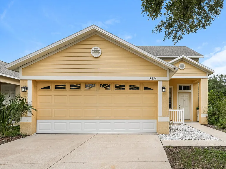 8574 Deer Chase Dr — Photo 1